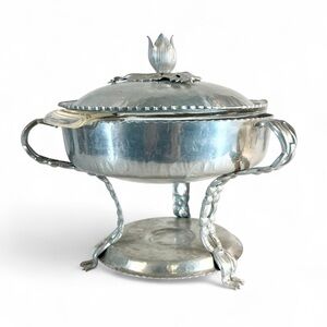 Vintage Hammered Aluminum Serving
Chafing Dish Warmer Tulip Design Fire King